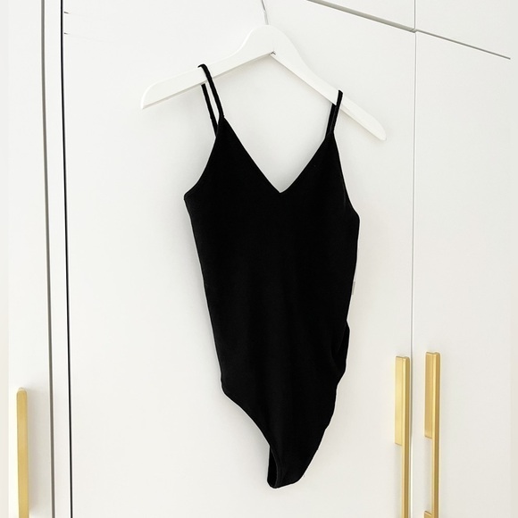 Bnwt BP Ribbed V neck Bodysuit from Nordstrom - Picture 5 of 12
